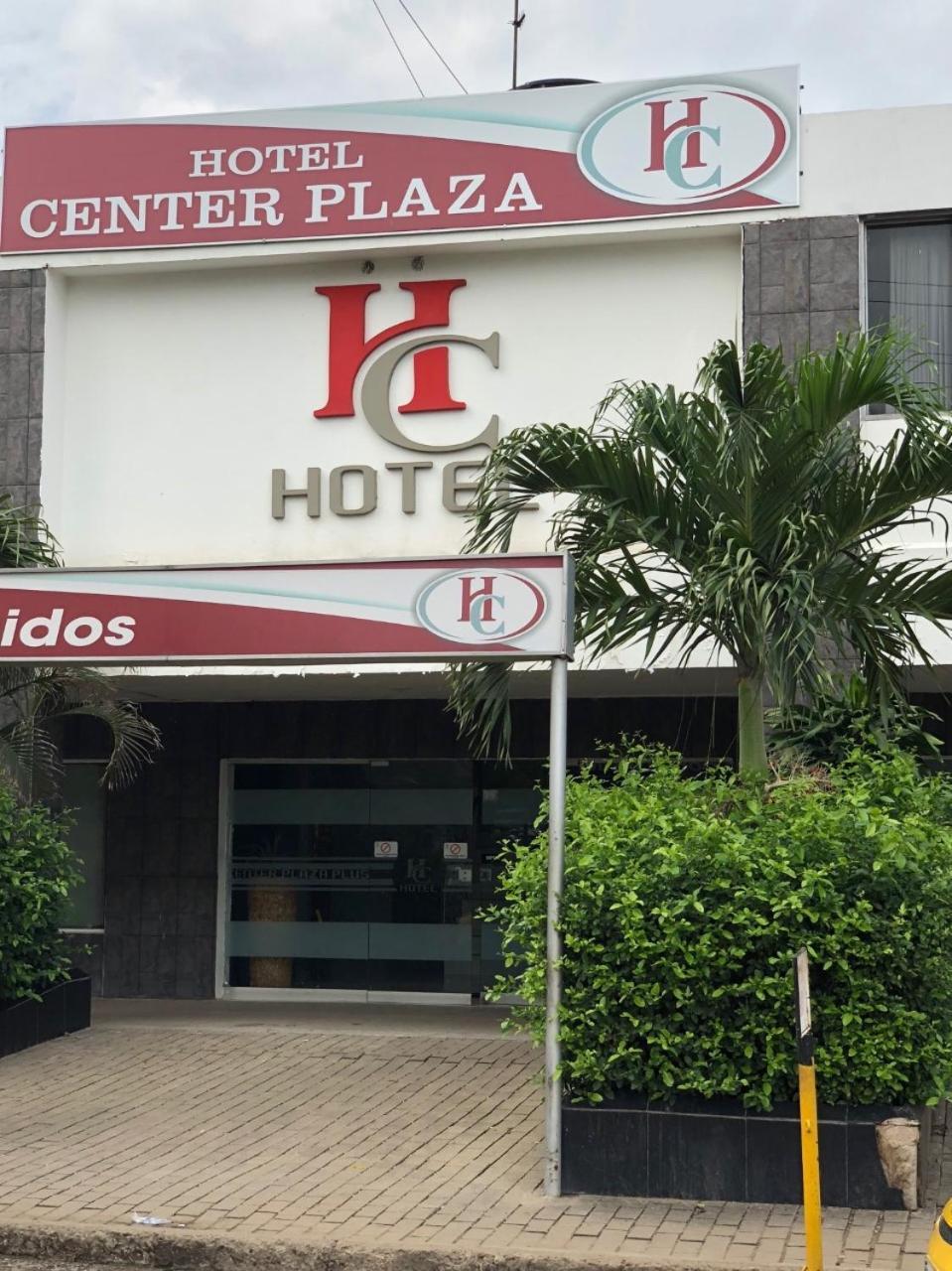 Hotel Center Plaza Plus 쿠쿠타 외부 사진